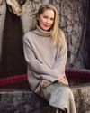 Christina Applegate: ‘I’m Being as Honest and Raw as I Can’9