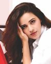 'बॉम्बे' के इन्टेन्स दृश्यों के बीच एक सुकून भरा ग्लैमरस चेहरा हैं2