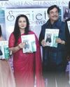 मेगा-स्टार एम.पी. शत्रुघ्न सिन्हा ने जैकी श्रॉफ, पूनम सिन्हा और 'कवर-गर्ल' पूनम ढिल्लों की उपस्थिति में सोसायटी अचीवर्स पत्रिका के अनावरण के अवसर पर "आप लोग 'पैंट' भी अच्छे पहनते हैं और 'शर्ट' भी' गाकर पैपराजी का दिल जीत लिया! मेगा-स्टार एम.पी. शत्रुघ्न सिन्हा ने जैकी श्रॉफ, पूनम सिन्हा और 'कवर-गर्ल' पूनम ढिल्लों की उपस्थिति में सोसायटी अचीवर्स पत्रिका के अनावरण के अवसर पर "आप लोग 'पैंट' भी अच्छे पहनते हैं और 'शर्ट' भी' गाकर पैपराजी का दिल जीत लिया!27