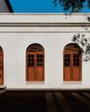 HUNDREDHANDS BREATHES NEW LIFE INTO A 150-YEAR-OLD ERSTWHILE SCHOOL WITH SABHA, A NEW ART AND CULTURE SPACE IN THE HEART OF BENGALURU. AD Architectural Digest India