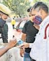 स्टीकर माफिया के खिलाफ अभियान चलेगा स्टीकर माफिया के खिलाफ अभियान चलेगा