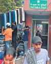 शौचालयों की कमी, गंदगी मुसीबत बनी