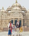 अमेरिकी उपराष्ट्रपति वेंस ने सपरिवार अक्षरधाम मंदिर में दर्शन किए अमेरिकी उपराष्ट्रपति वेंस ने सपरिवार अक्षरधाम मंदिर में दर्शन किए