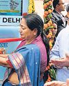 गर्मी में सड़कों पर छांव और पानी का इंतजाम करेगी दिल्ली सरकार गर्मी में सड़कों पर छांव और पानी का इंतजाम करेगी दिल्ली सरकार
