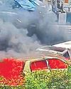 डीएमई पर कारों की भिड़ंत में एक जिंदा जला डीएमई पर कारों की भिड़ंत में एक जिंदा जला