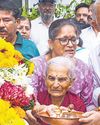 माथे से बिंदी उतार दी फिर भी पति पर दाग दी गोली माथे से बिंदी उतार दी फिर भी पति पर दाग दी गोली