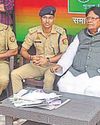पटाखों पर सख्ती से प्रतिबंध लगाएं: कोर्ट पटाखों पर सख्ती से प्रतिबंध लगाएं: कोर्ट