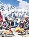 नेपाल में ग्लेशियर की मौत का मातम मना नेपाल में ग्लेशियर की मौत का मातम मना74