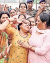 नम आंखों से शहीद को दी अंतिम विदाई27