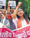 डीयू में एबीवीपी ने छात्रा सम्मान यात्रा निकाली6