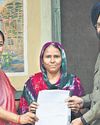 सिख दंगा पीड़ितों को नौकरी दी18