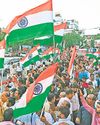 पीएम का पटना के रोड शो में तिरंगे से स्वागत पीएम का पटना के रोड शो में तिरंगे से स्वागत61