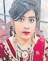पहली पत्नी ने दूसरी को बच्चों के सामने मार डाला22
