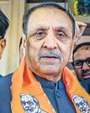 बेटी से मिलने लंदन जा रहे थे पूर्व सीएम रुपाणी32
