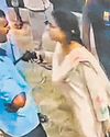 युवती ने सेल्समैन पर पिस्तौल तानी युवती ने सेल्समैन पर पिस्तौल तानी37