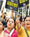 सामूहिक दुष्कर्म पर सियासत तेज, टीएमसी सांसद आपस में ही उलझे सामूहिक दुष्कर्म पर सियासत तेज, टीएमसी सांसद आपस में ही उलझे8