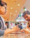 फैसला : बिना हॉलमार्क वाले नौ कैरेट के आभूषण नहीं बिकेंगे फैसला : बिना हॉलमार्क वाले नौ कैरेट के आभूषण नहीं बिकेंगे54