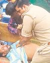 दरोगा ने सीआऱ वीर के देकर युवक की जान बचाई36