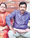 पत्नी का शव लेकर भटक रहा कारोबारी0
