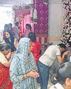 झंडेवालान मंदिर में दिनभर मंत्रोच्चार-जयकारों की गूंज23