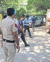 पहले बैट से जमकर पीटा, बाद में चार गोली मार मौत के घाट उतारा पहले बैट से जमकर पीटा, बाद में चार गोली मार मौत के घाट उतारा24