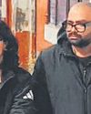 विवादित टिप्पणी पर बयान दर्ज कराने पहुंचीं नेहा राठौर विवादित टिप्पणी पर बयान दर्ज कराने पहुंचीं नेहा राठौर68
