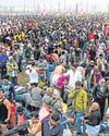 ठिठुरन से भी नहीं ठिठके कदम, लाखों ने संगम में लगाई डुबकी ठिठुरन से भी नहीं ठिठके कदम, लाखों ने संगम में लगाई डुबकी72