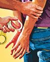 एक करोड़ की चरस समेत तस्कर धरा एक करोड़ की चरस समेत तस्कर धरा35