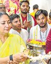 राजधानी के अलग-अलग मंदिरों में पहुंचे भाजपा नेता राजधानी के अलग-अलग मंदिरों में पहुंचे भाजपा नेता5