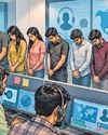 मॉल की दुकान से बिछाया देशभर में ठगी का नेटवर्क मॉल की दुकान से बिछाया देशभर में ठगी का नेटवर्क27
