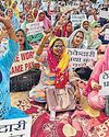 { UT EDUCATION DEPARTMENT } Class-4 employees protest contract system63