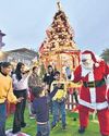 Christmas Eve rush hits markets, streets; deployment of cops raised