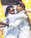 Vidarbha, Gujarat look to take control