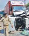Three injured in Gr Noida crash Three injured in Gr Noida crash