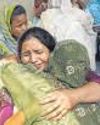 21 die in Amritsar after drinking hooch; 10 held 21 die in Amritsar after drinking hooch; 10 held