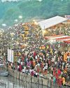 Chhath crowds throng Yamuna10