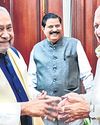 Nitish meets guv after dissolution nod Nitish meets guv after dissolution nod1