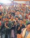 Devotees in Lucknow throng Shiva temples11