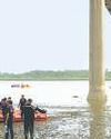 Toll rises to 17 day after Gujarat bridge collapse39