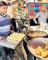 Delhi’s finest samosa18