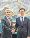 EAM meets Chinese V-P, calls for normalising ties3