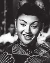 The sonic presence of the nightclub singer The sonic presence of the nightclub singer55