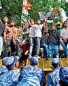 देर से भी आए, दुरुस्त भी नहीं देर से भी आए, दुरुस्त भी नहीं0