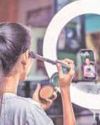 तेजी से बढ़ रहा इन्फ्लुएंसर मार्केटिंग उद्योग27