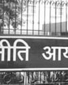कम वेतन और अनौपचारिक नौकरियों में उलझा सेवा क्षेत्र20