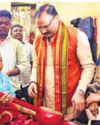 Health Minister visits Pandwani legend Teejan Bai