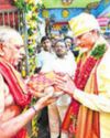 CM offers prayer at Vasavi Kanyaka Parameshwari Devi Temple