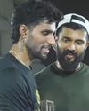 ముంబై ఇండియన్స్ క్రికెటర్ తిలక్ వర్మతో విజయ్ దేవరకొండ