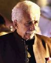 Naseeruddin Mocks 'Immature' Bollywood Stars For Having Entourages