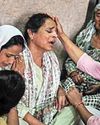 Two LeT terrorists 'encircled' by J&K Police in Anantnag Two LeT terrorists 'encircled' by J&K Police in Anantnag18